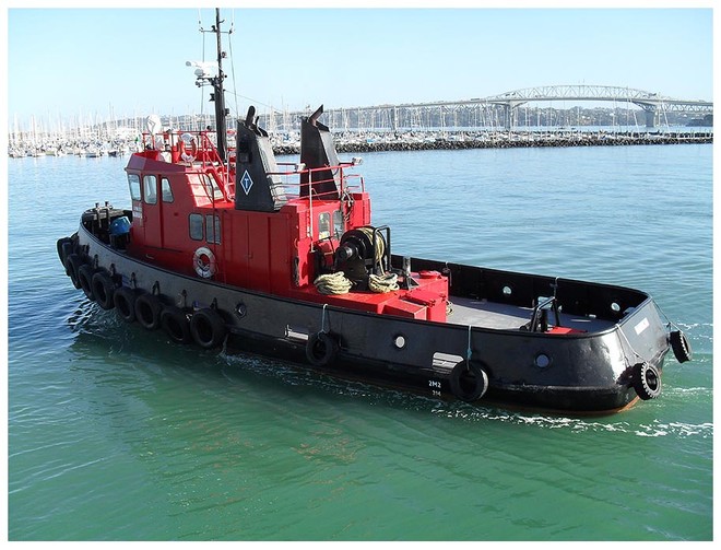 The 90tonne Manukau tug used in the test which bent shackles in the Manson Boss anchor test © SW